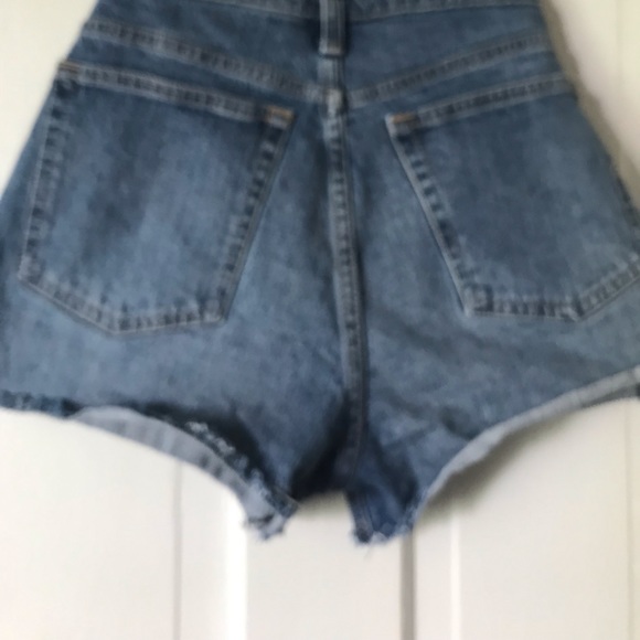 NWT, GAP cheeky sky high denim shorts, size: 26/2P - Picture 5 of 16